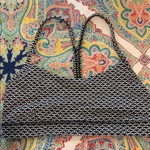 Black and white patterned lululemon sports bra